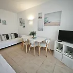 El Estudio De La Playa Benalbeach Vistas Al Mar