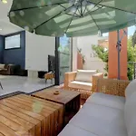 011 Bright And Spacious Villa With Private Pool