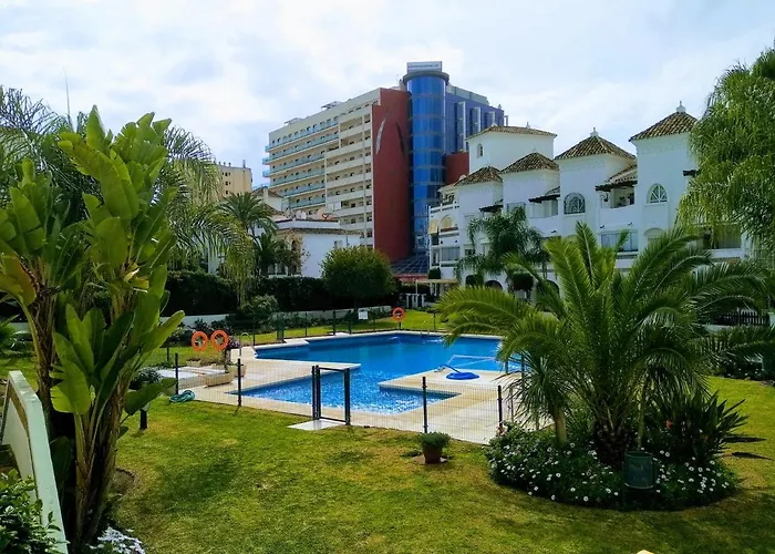 Apartamento Con Piscina Y Terraza Junto A La Playa