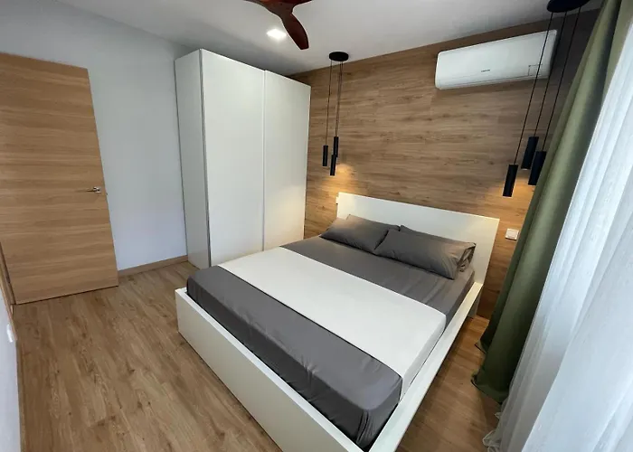 Apartment Love