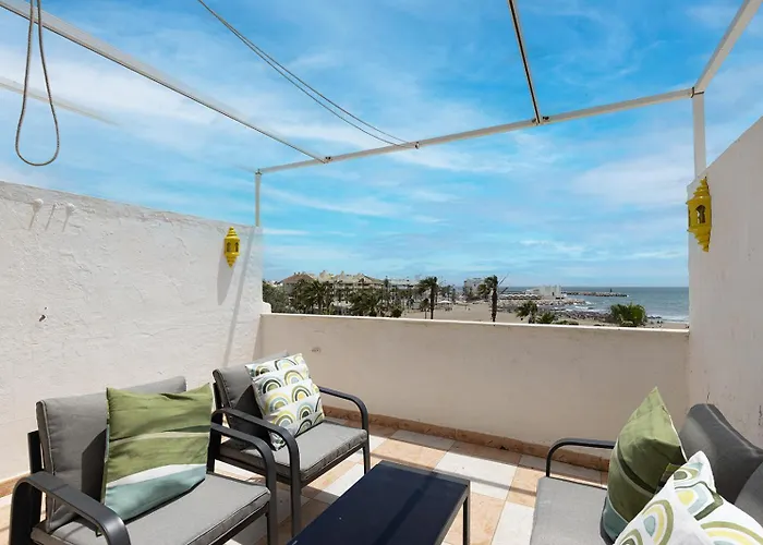 008 Plaza Ole Beachfront Apartment With Sea Views And Beach Access