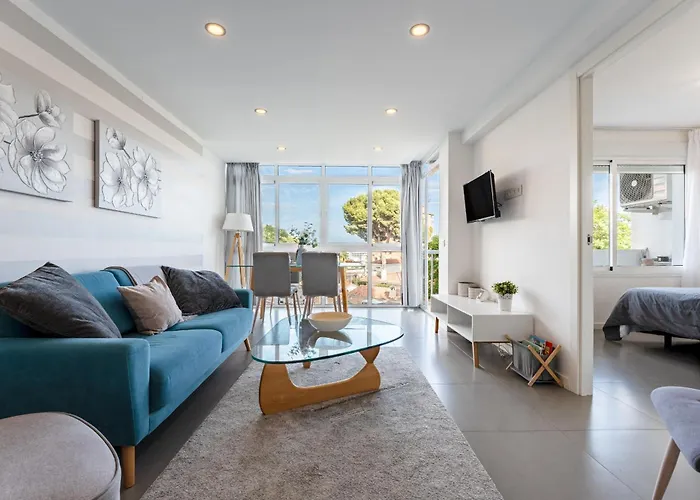 Bonanza Deluxe - Easy Walk To Beach, Benalmadena Marina And Shops