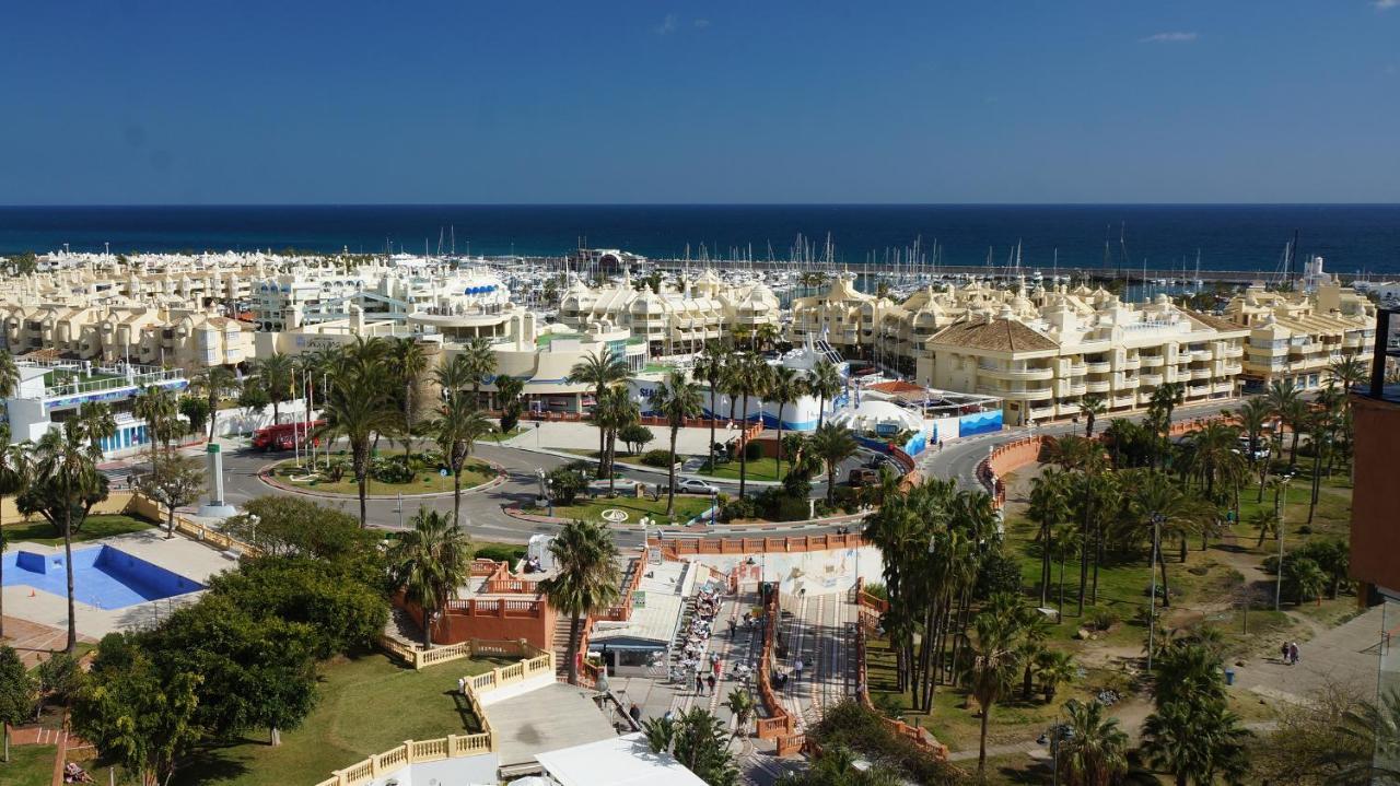 Apartment First Line, To The Beach, 1 Bed , Sleeps
