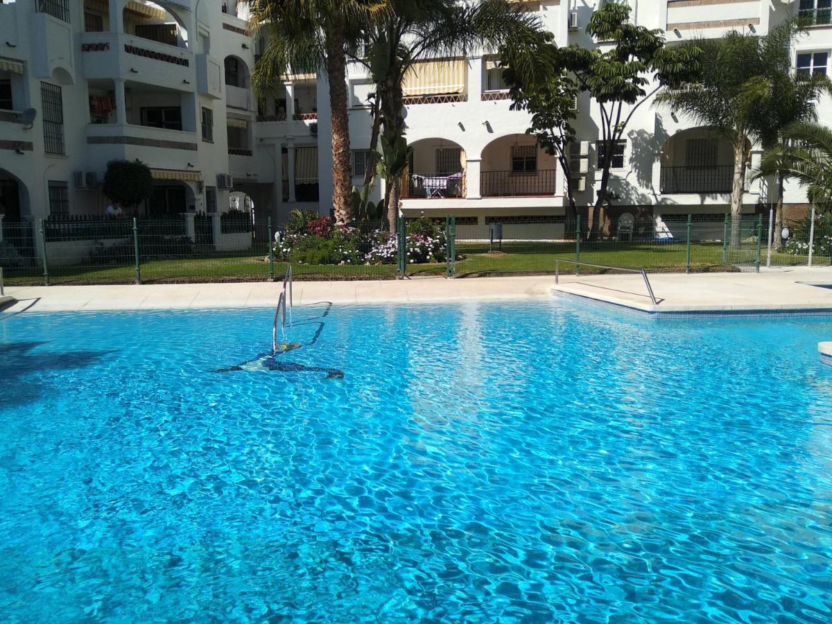Apartamento Con Piscina Y Terraza Junto A La Playa Apartment *