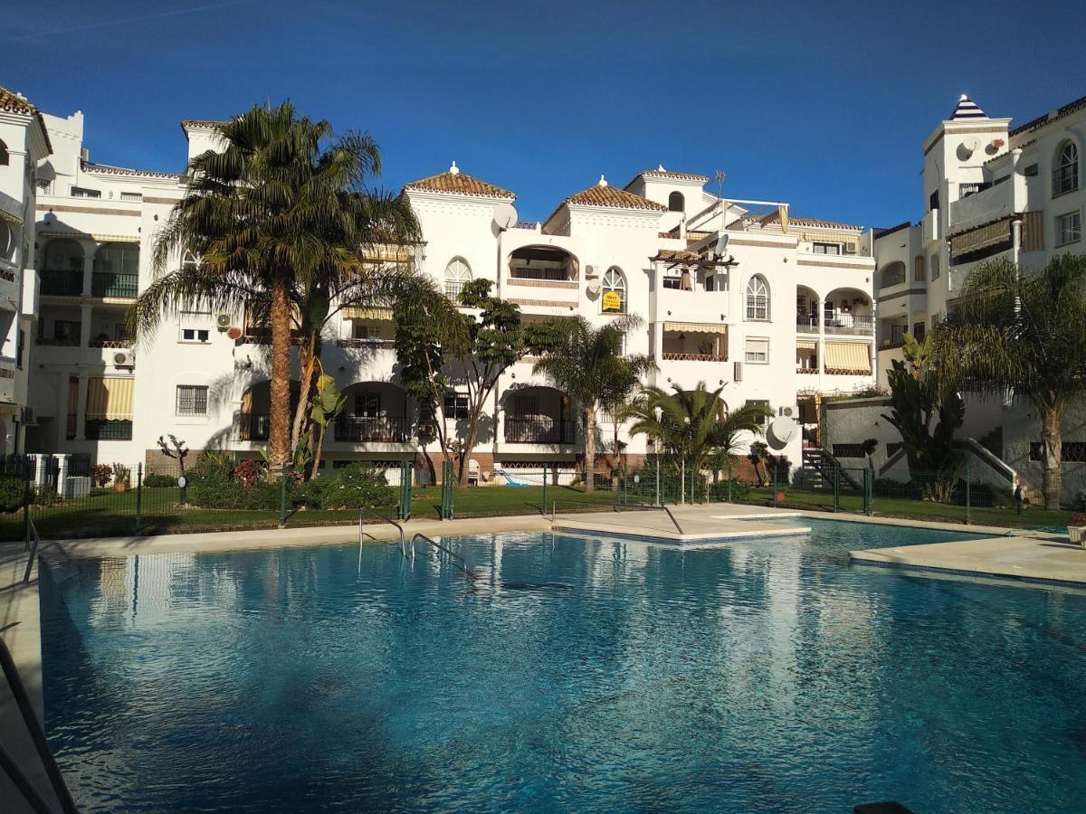 Apartamento Con Piscina Y Terraza Junto A La Playa Apartment *