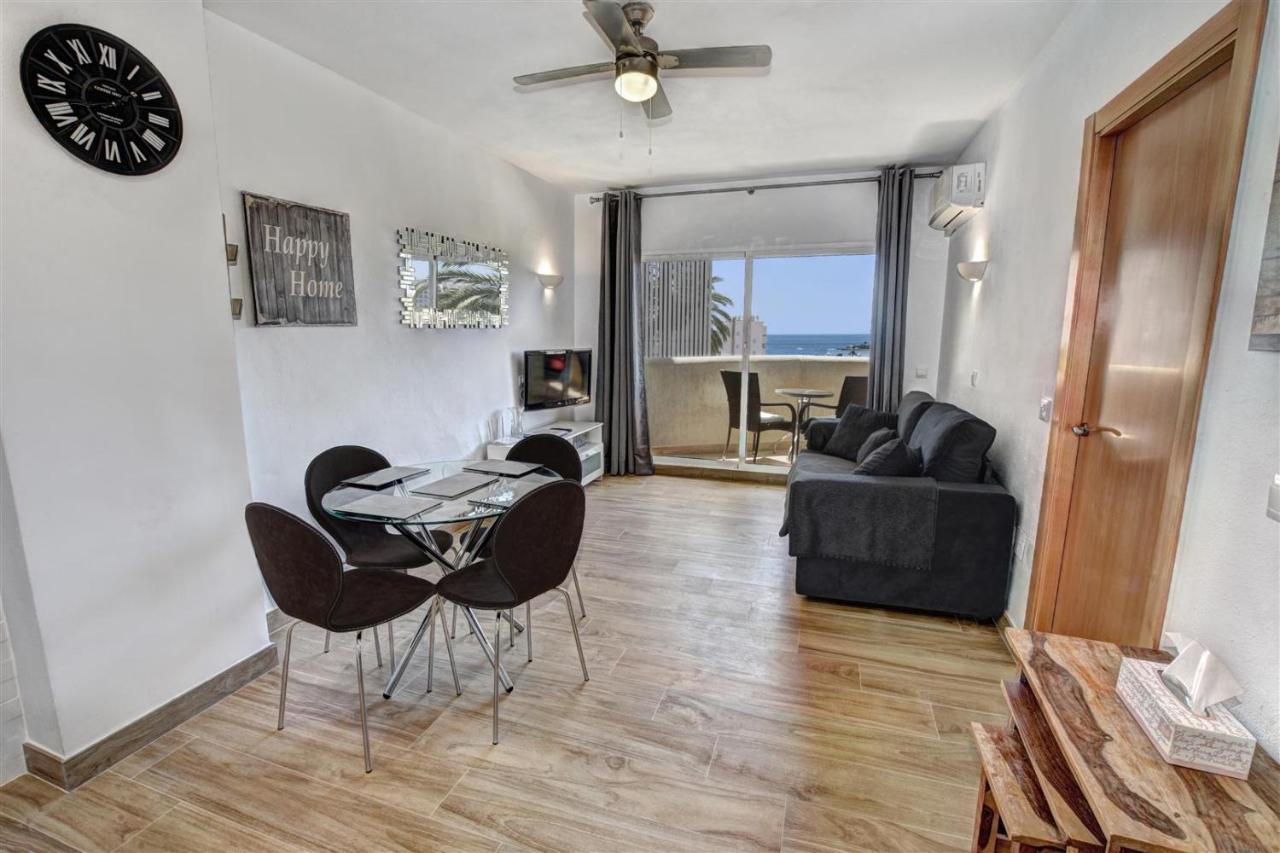 Apartment Benal Beach, Luxury Sea & Mountain View Beachside 1 Bedroom Benalmadena