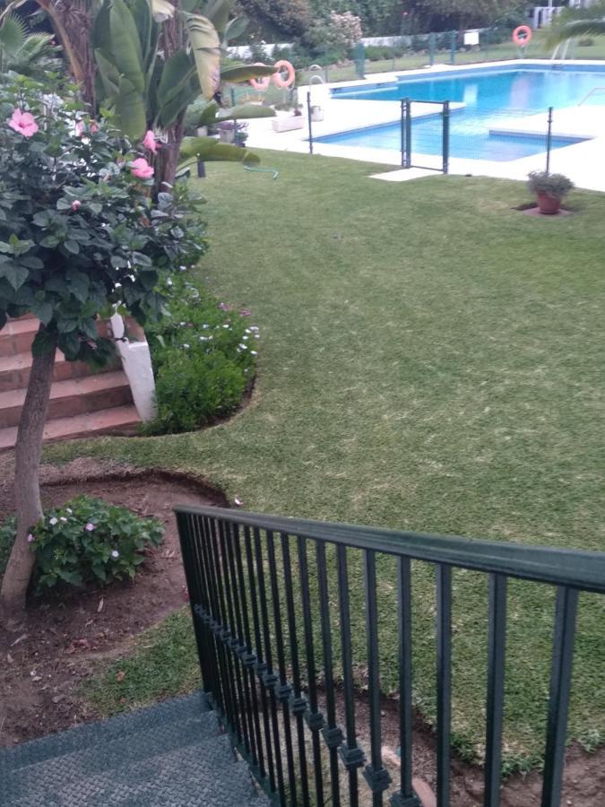 Apartamento Con Piscina Y Terraza Junto A La Playa Apartment *