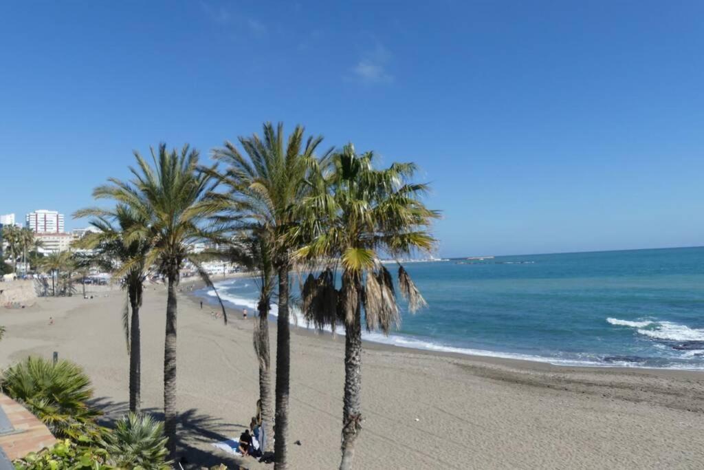 Piscina, Playa Parking A 5 Min Caminando Del Puerto De Benalmadena