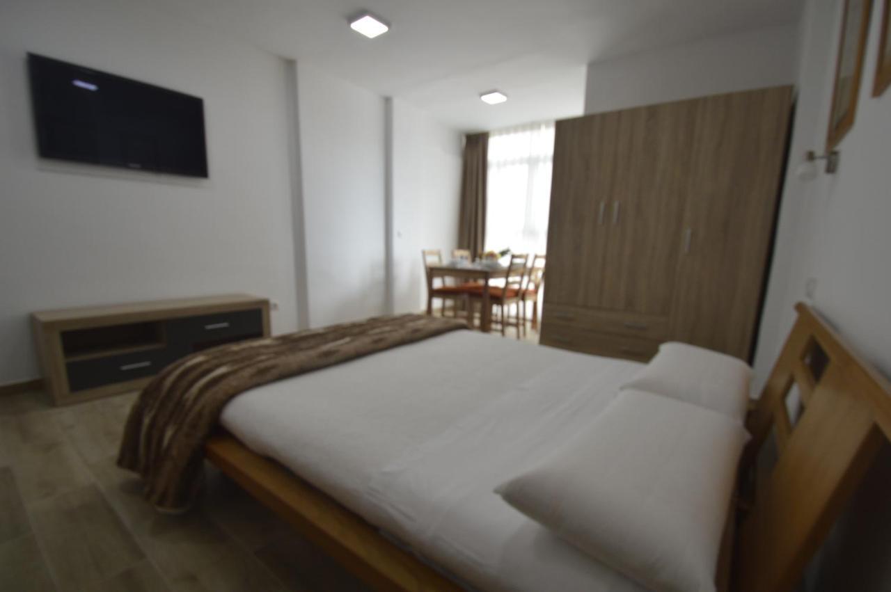 Hercules 444 Apartment *