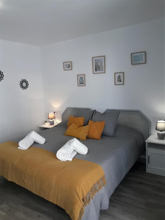 Iris Apartment, Apartment *