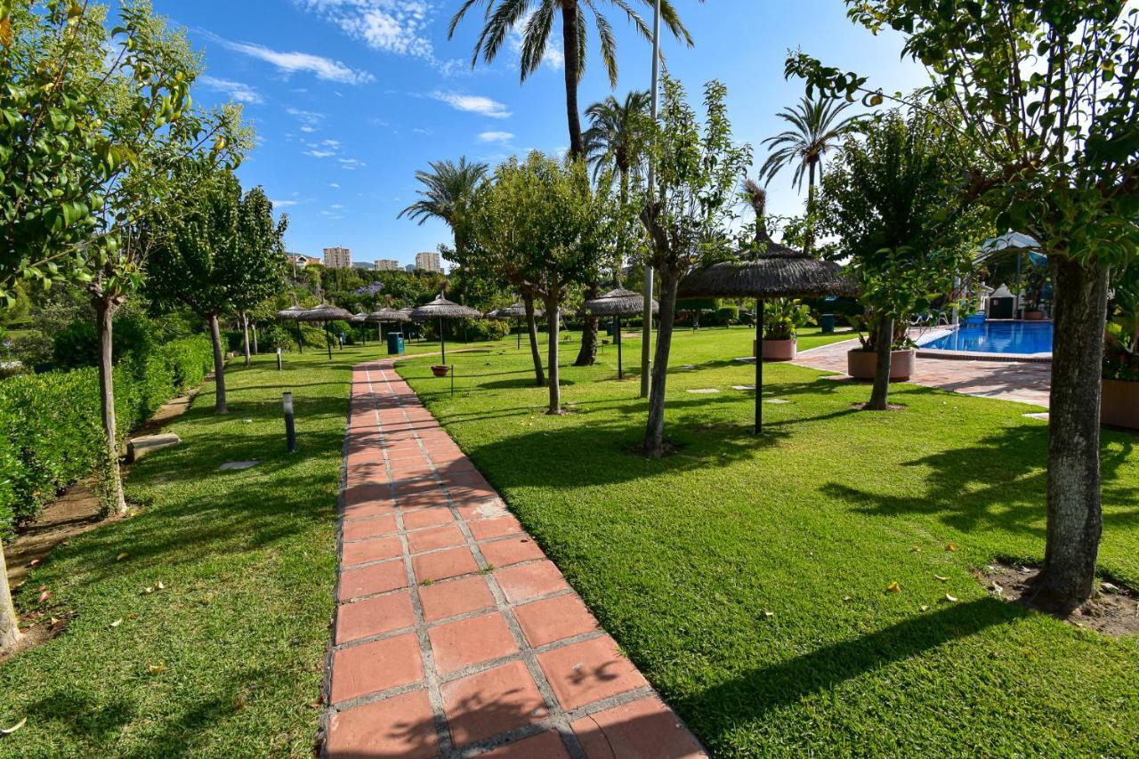 Benal Beach, Superb 2 Bedroom 2 Bathroom Front Sleeps 6 Apartment *