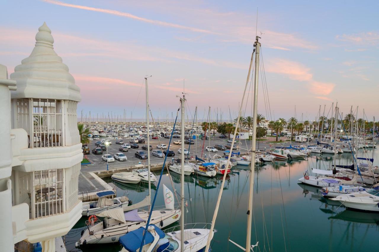 Weforyou Ola Puerto Marina Apartment *