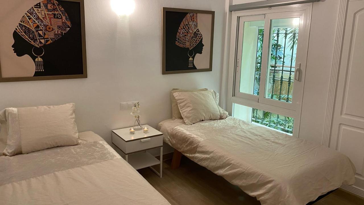 Capaldi Luxury Puerto Marina Apartment *