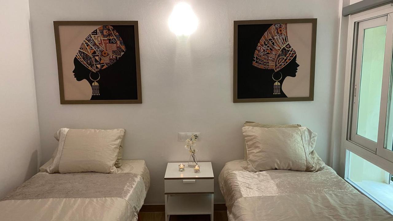 Capaldi Luxury Puerto Marina Apartment *