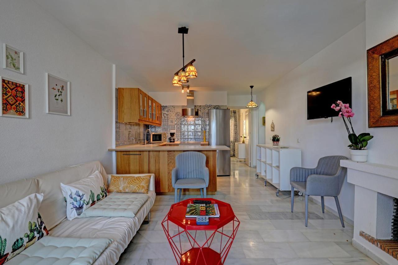 Apartment 082 - Stunning Sea Views Beachfront