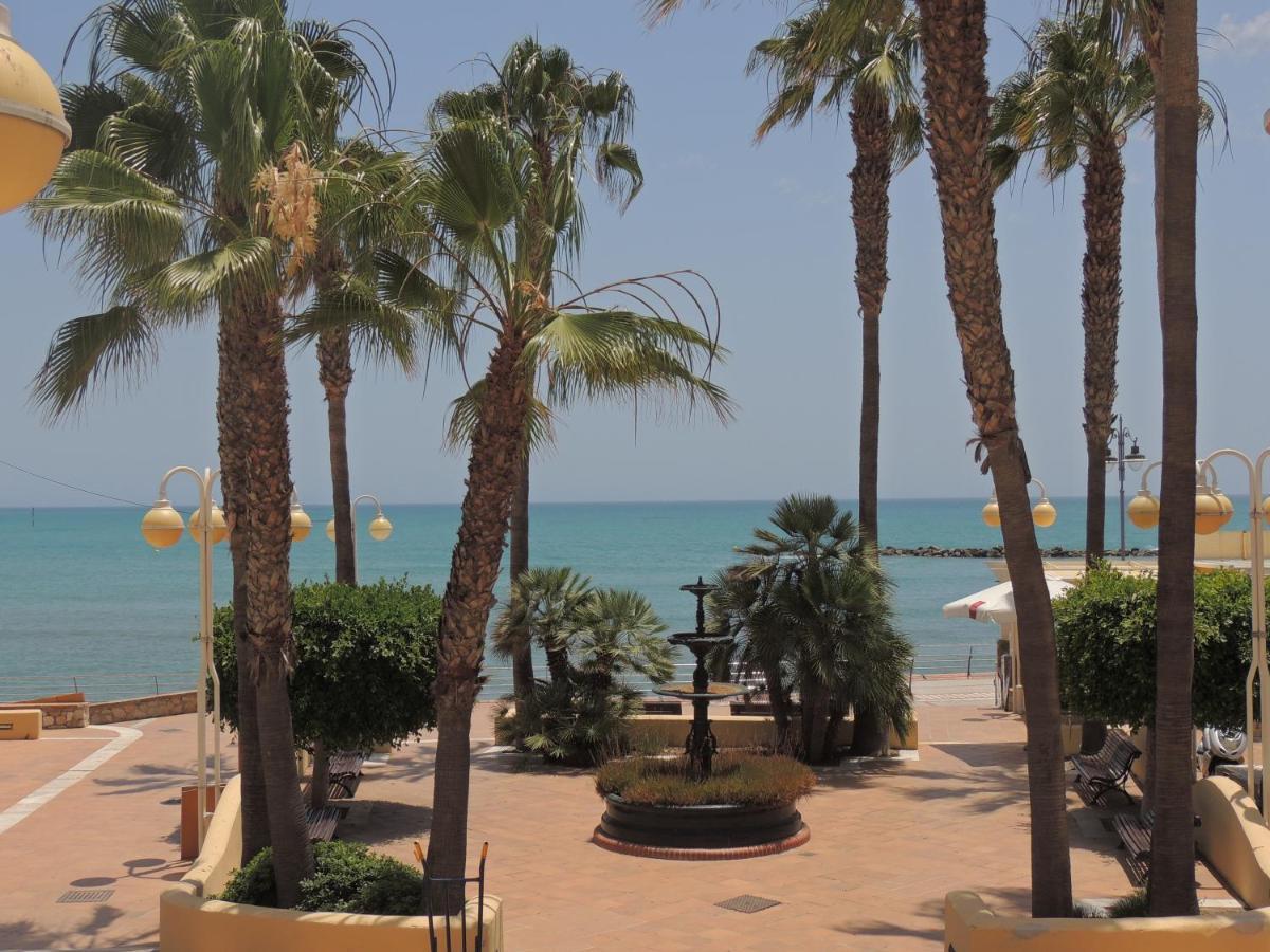 Las Gaviotas Beach - Playa - Sea Front - Frente Al Mar * Benalmadena