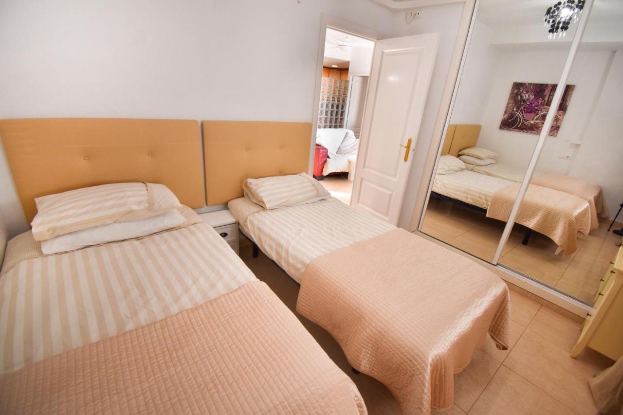 Benal Beach, Superb 2 Bedroom 2 Bathroom Front Sleeps 6