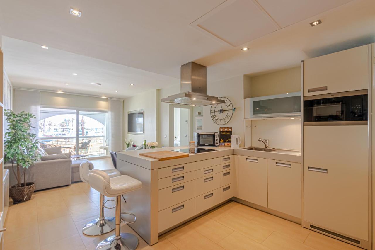 Puerto Marina Apartment