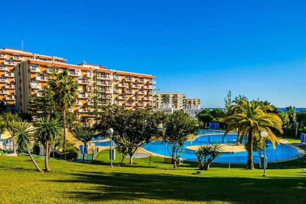 Jupiter Dream - Breath Taking Design, Sea Views And Facilities Apartment