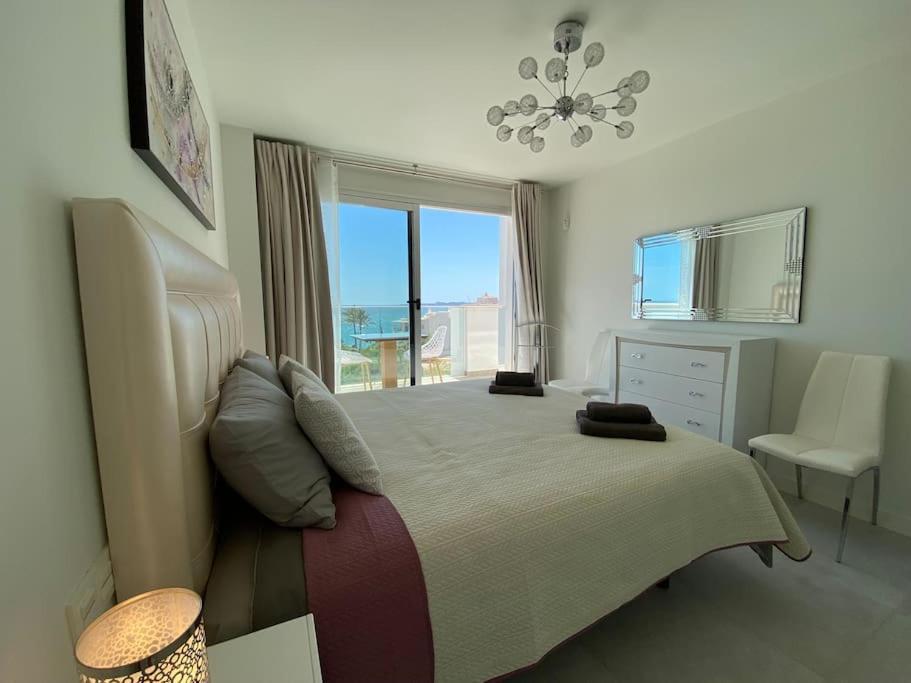 Deluxe Sea View With A Swimming Pool Apartment
