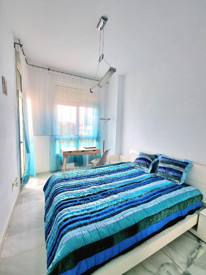 Summer House Duplex En La Playa Con Piscina Holiday home Benalmadena