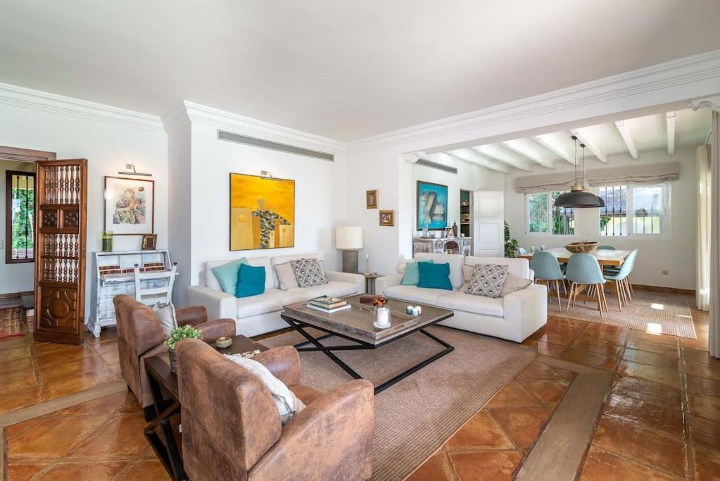 Ocean Views Luxury Next To Villa *