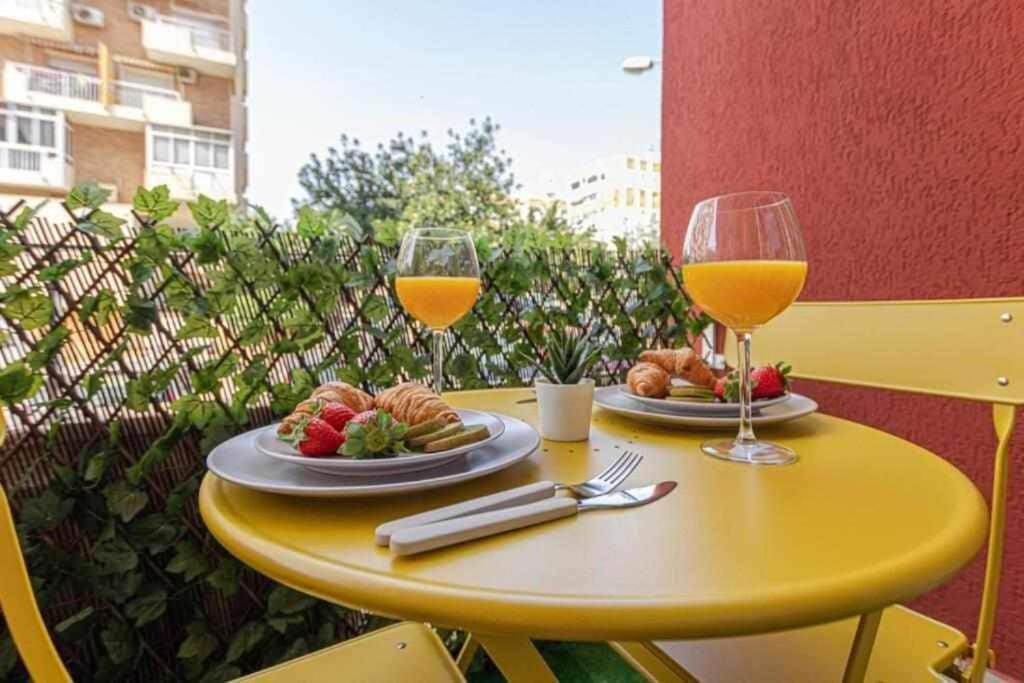 797 - Moderno Estudio En Iris 2 Con Piscinas * Benalmádena