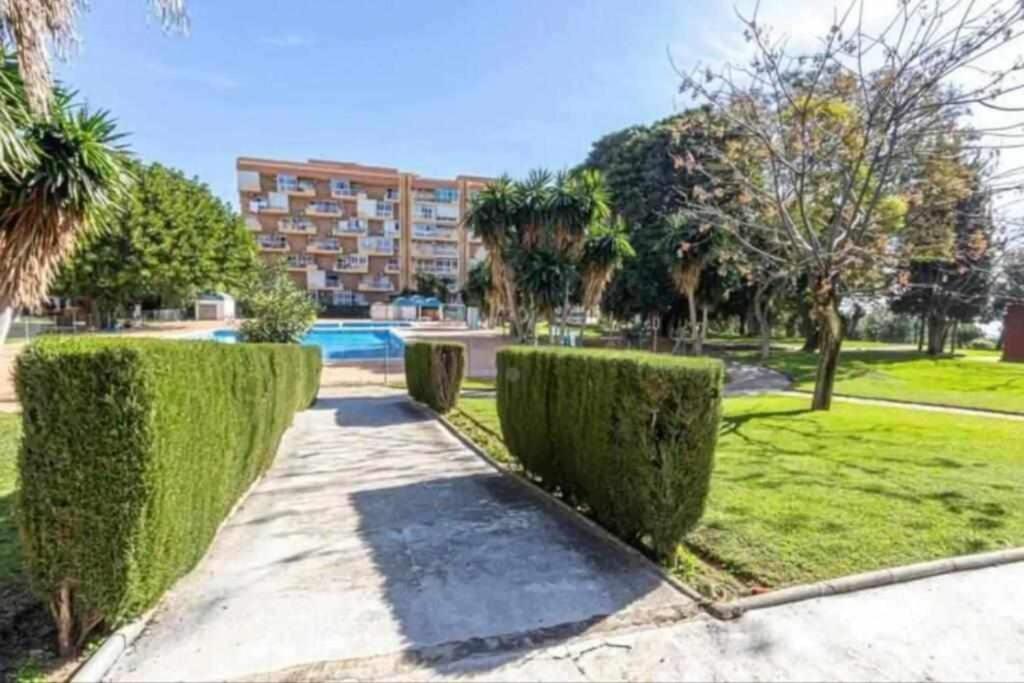 797 - Moderno Estudio En Iris 2 Con Piscinas * Benalmádena