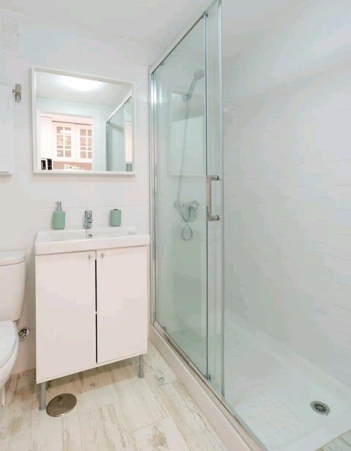 Apartamento El Estudio De La Playa Benalbeach Vistas Al Mar