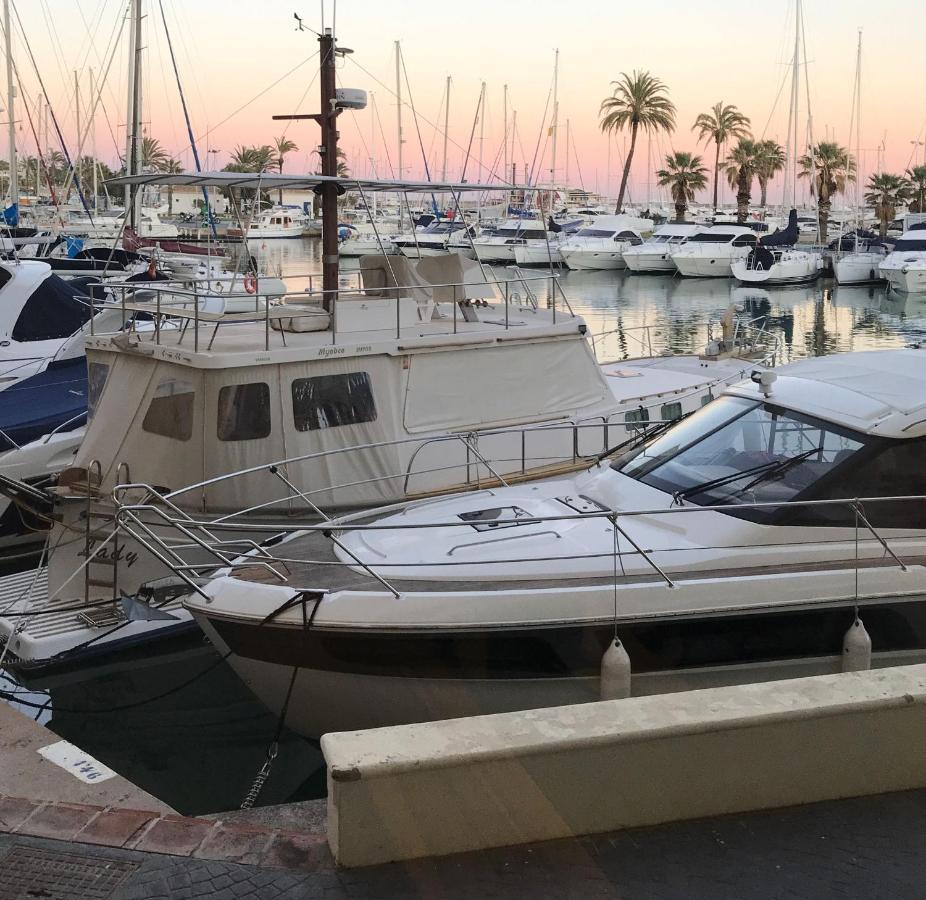 Luxury Waterfront