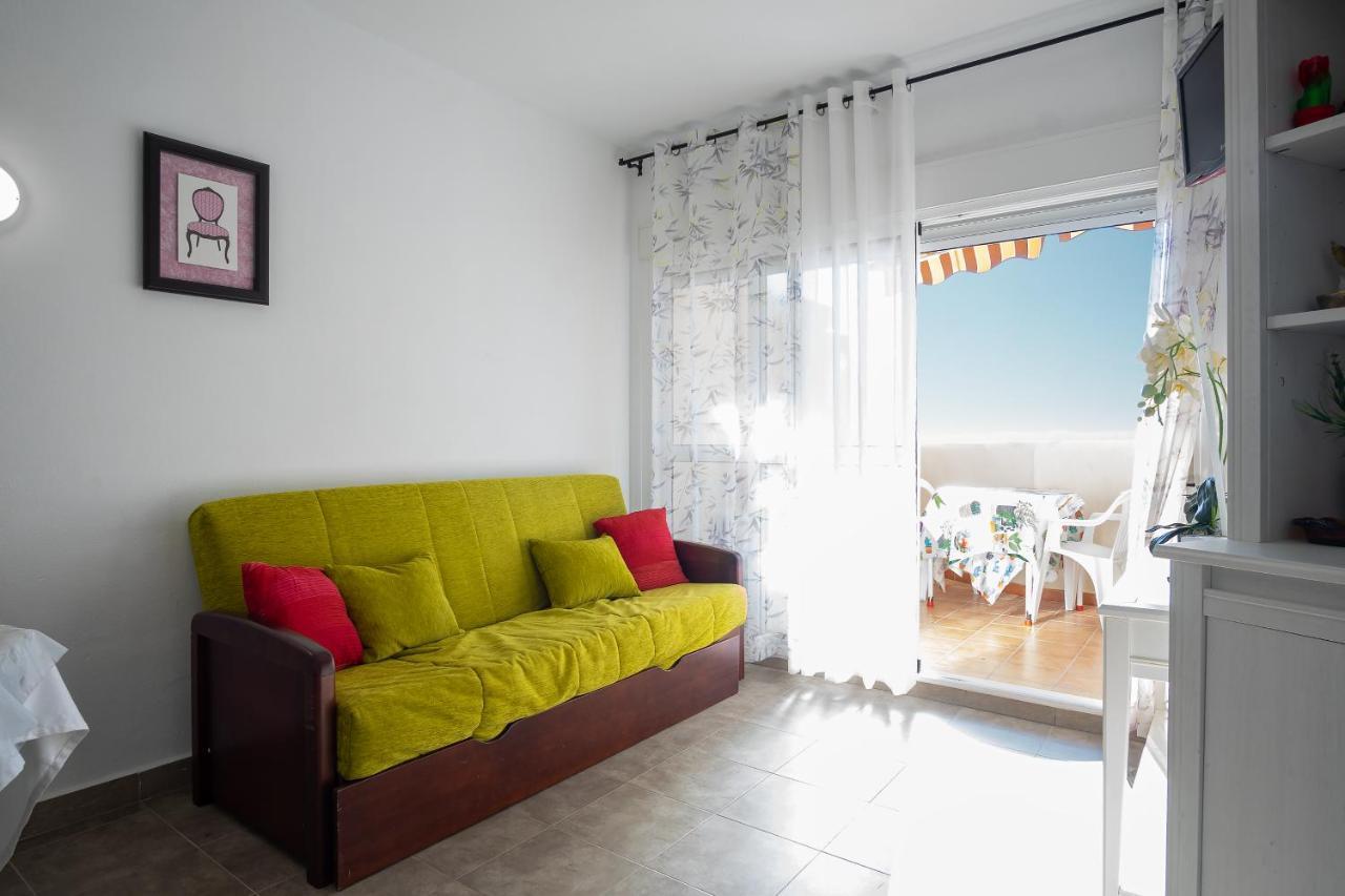 Con Terraza Y Piscina - Todoholiday * Benalmádena