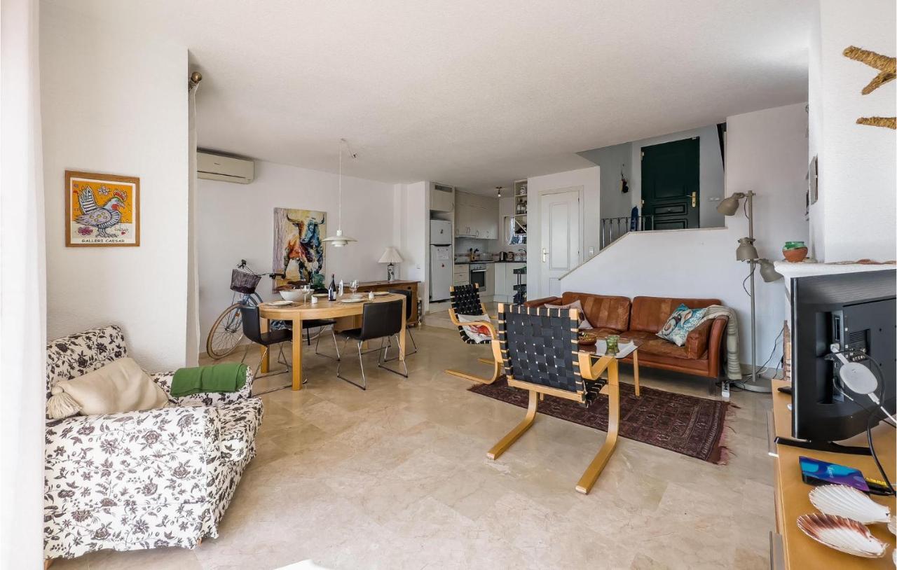 Apartamento 2 Bedroom Stunning In Benalmádena