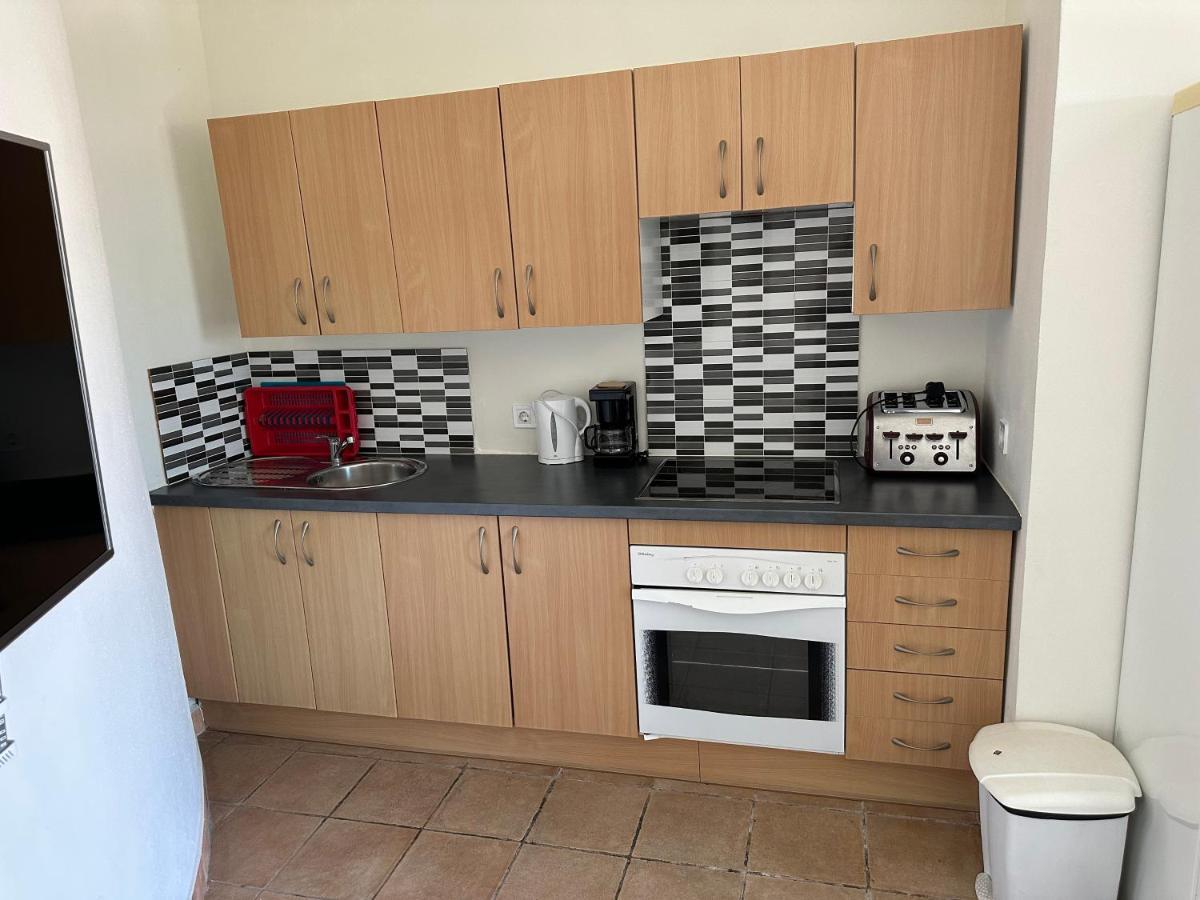 Dream With Heated Swimming Pool, Jacuzzi, Waterfall, Heating Is Extra