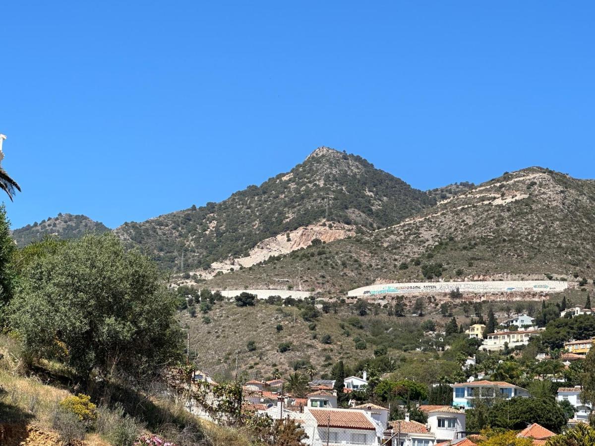 Dream With Heated Swimming Pool, Jacuzzi, Waterfall, Heating Is Extra Benalmádena