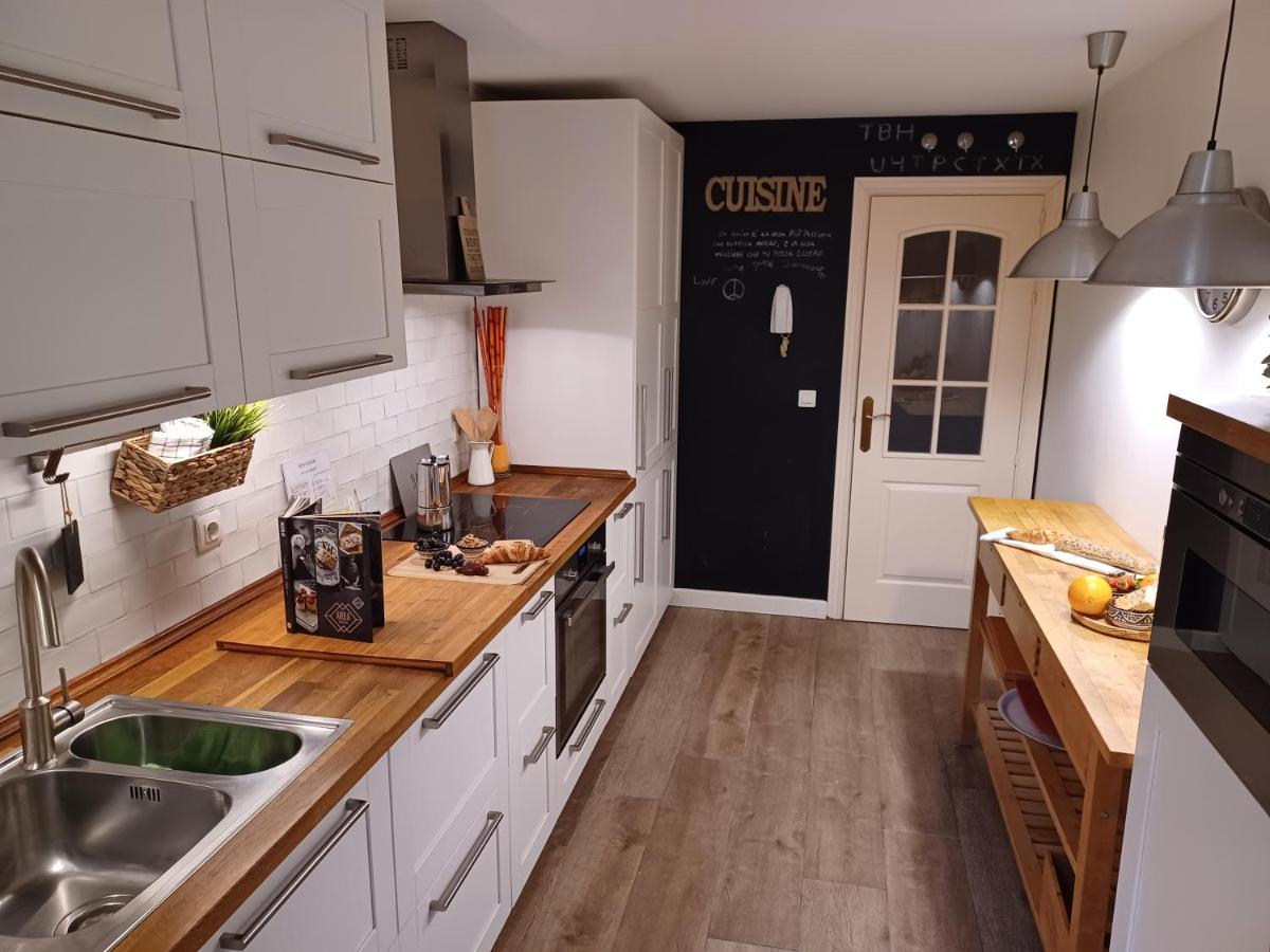 140 M2, 400 Metros De La Playa En Apartamento