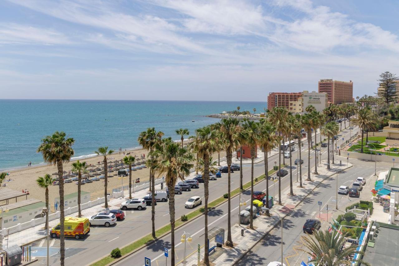 Appartement First Line Sea Views With Pool And Free Parking