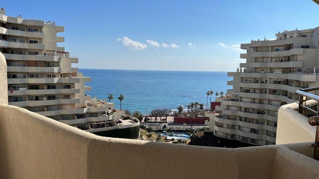 Con Terraza Y Piscina - Todoholiday Apartamento Benalmádena