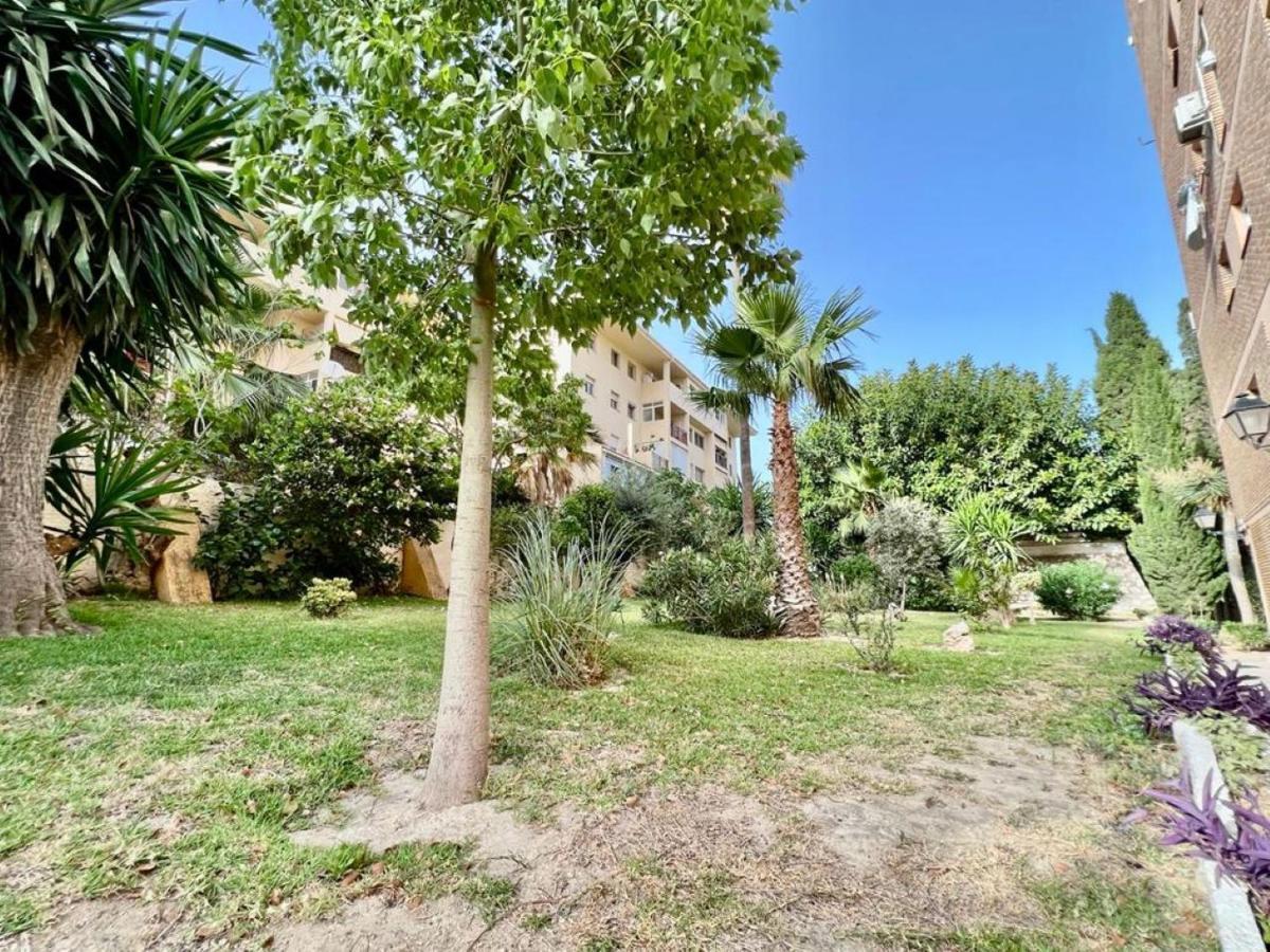 Great In The Piscis Building, Located In Coast Apartment *