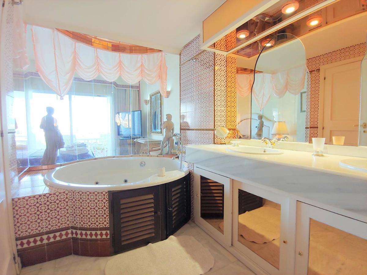Holiday Puerto Marina - Costa Del Sol Real Estate