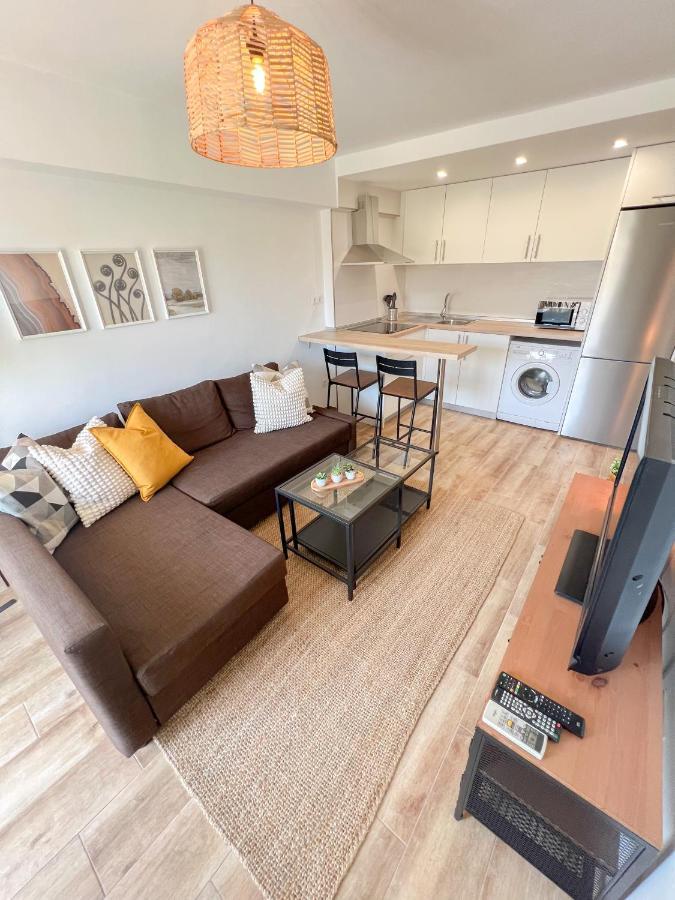 Bright & Cozy Acuario Beach&pool Apartment