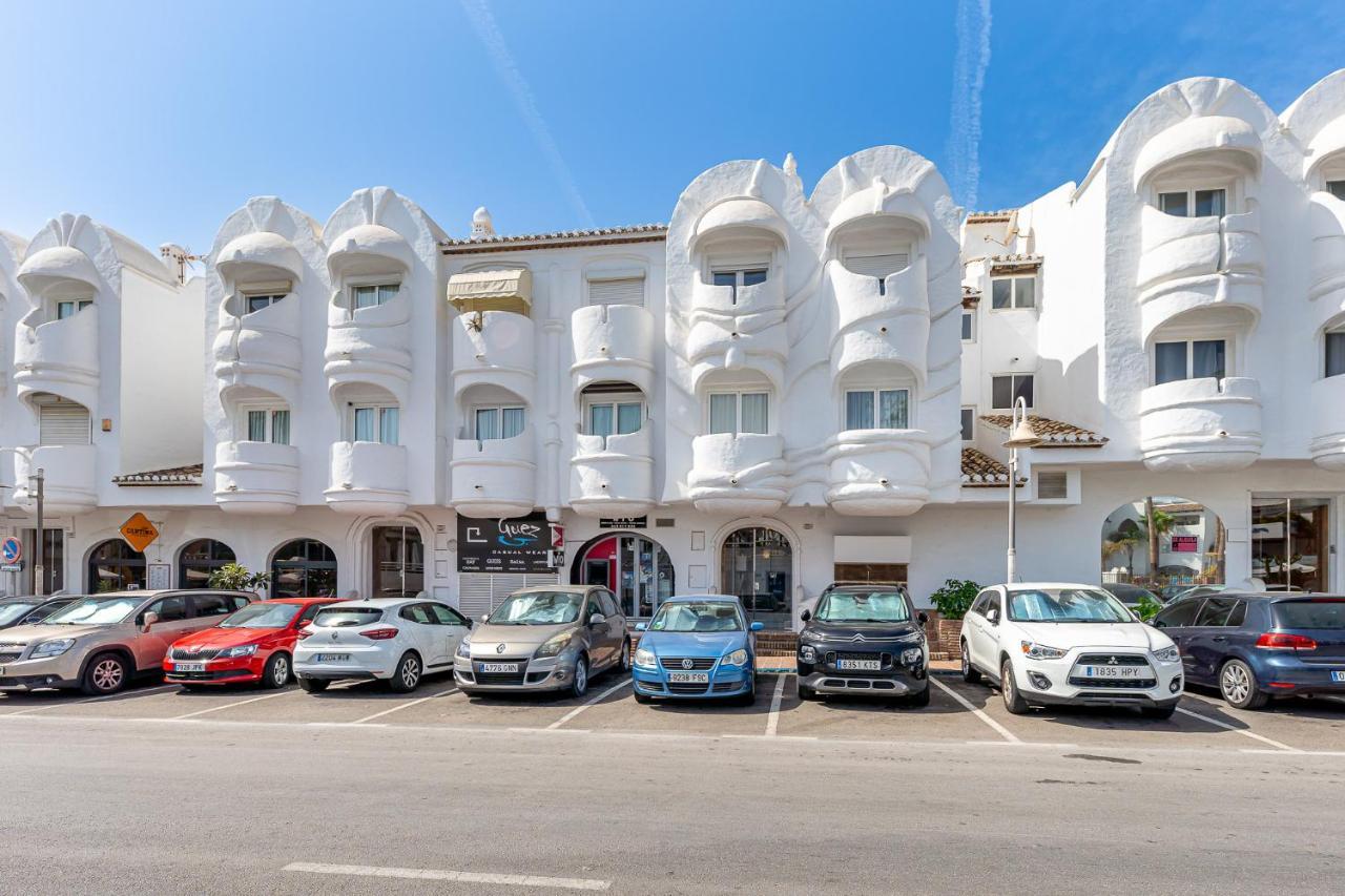 Apartment In Puerto Marina With Sea Views, First Line,