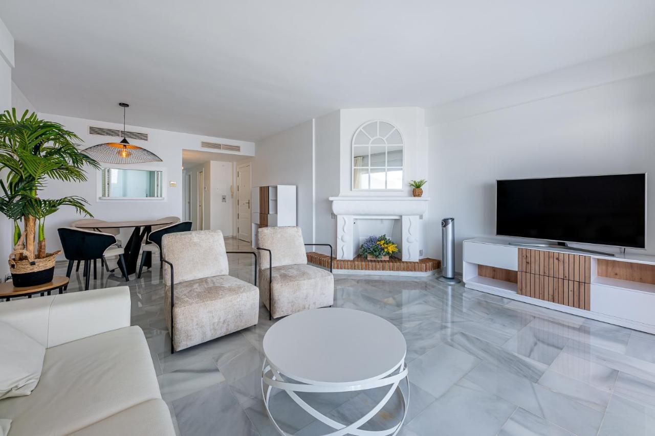 In Puerto Marina With Sea Views, First Line, Apartment *