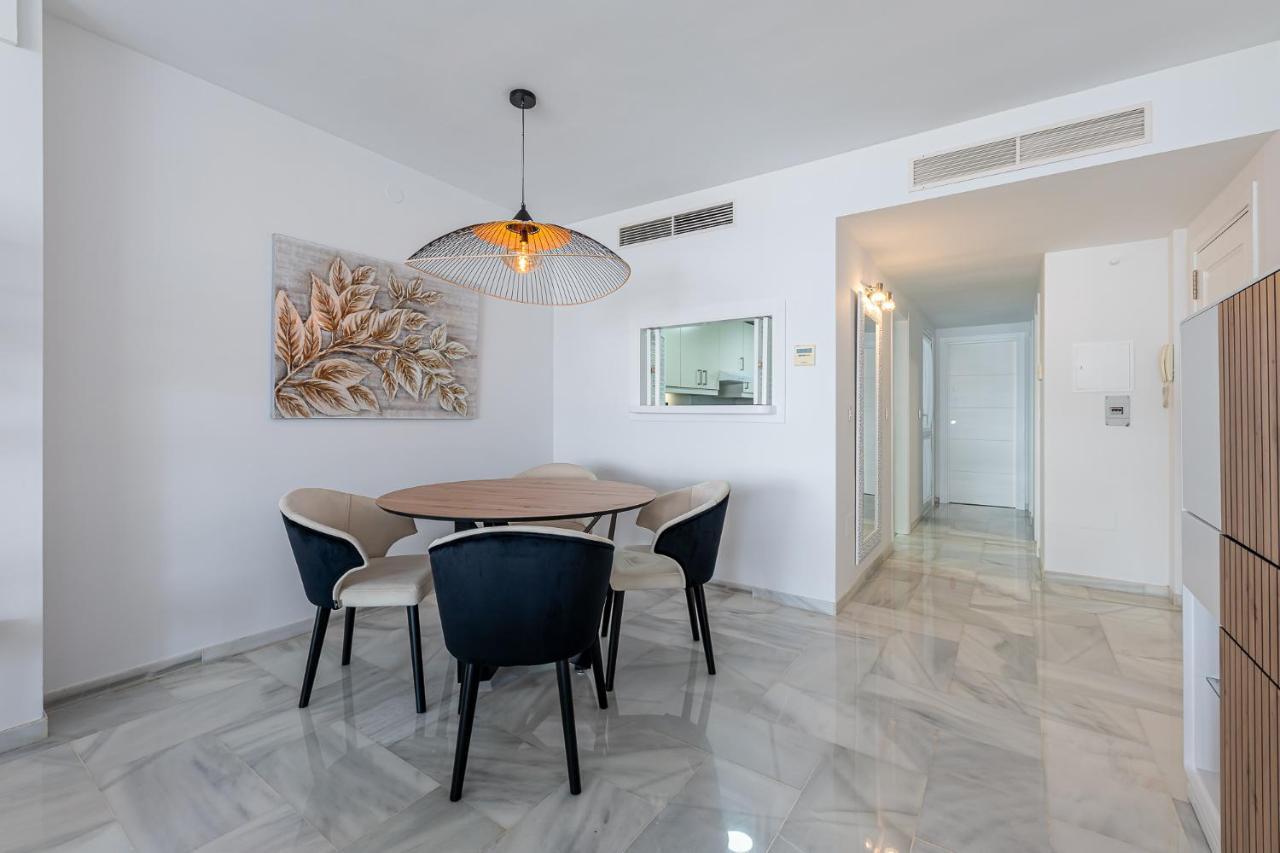 Apartment In Puerto Marina With Sea Views, First Line, Benalmádena