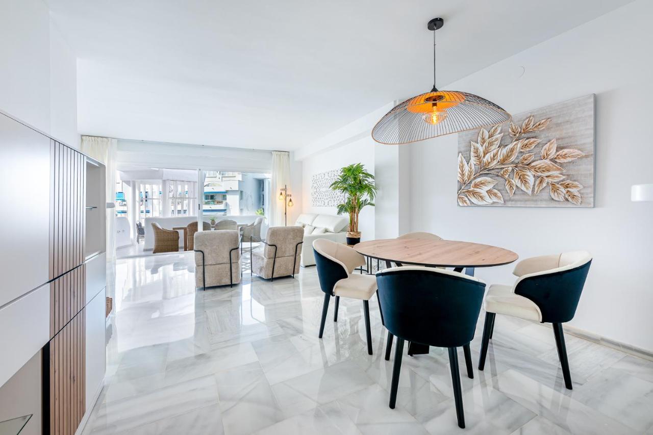 Apartment In Puerto Marina With Sea Views, First Line, Benalmádena