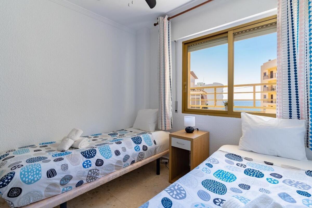 3 Bedroom Close To The *