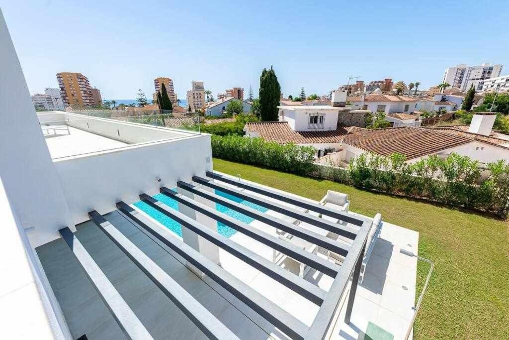 797 - Lujosa Y Moderna En Puerto Marina Villa