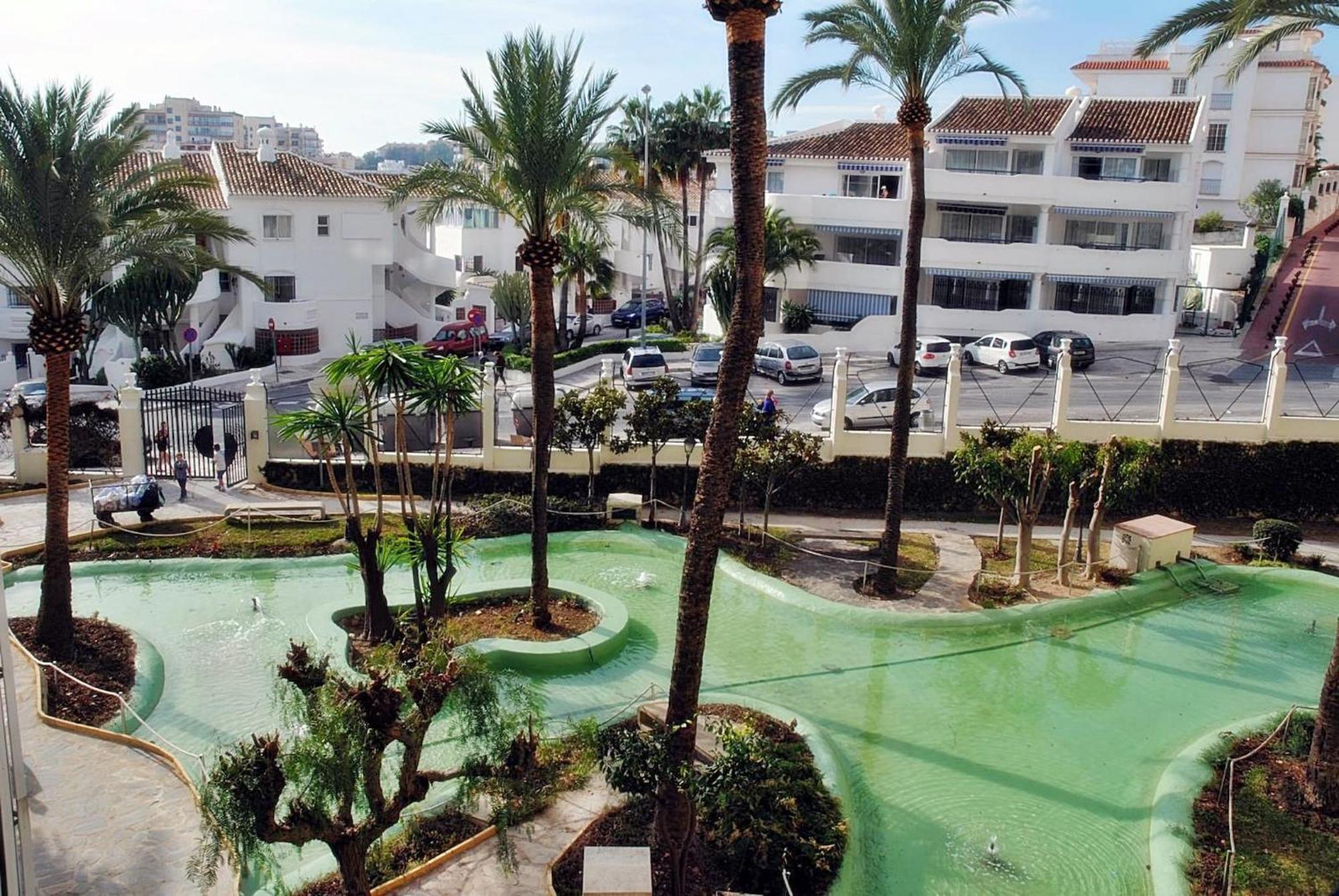 Beachfront In Benalbeach Apartment