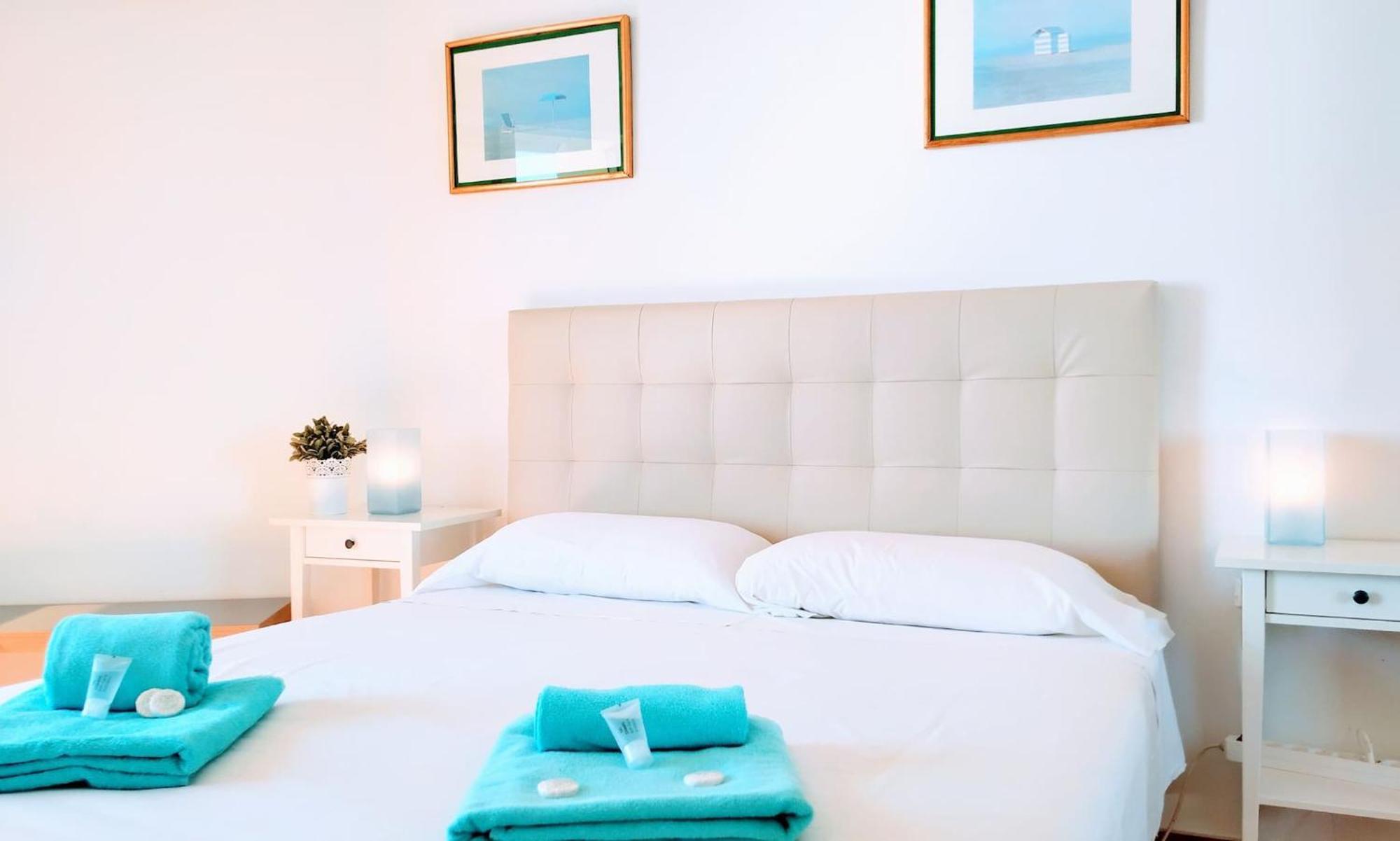 Deluxe Penthouse With Sea Views Near Puerto Marina Apartment *