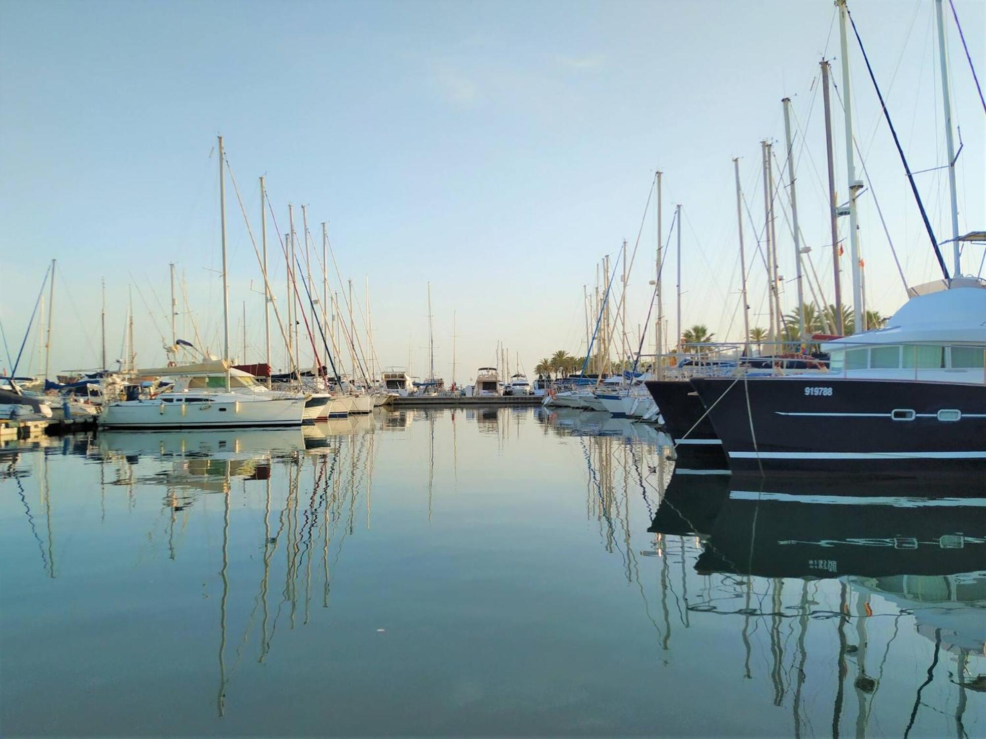 Deluxe Penthouse With Sea Views Near Puerto Marina Apartment *