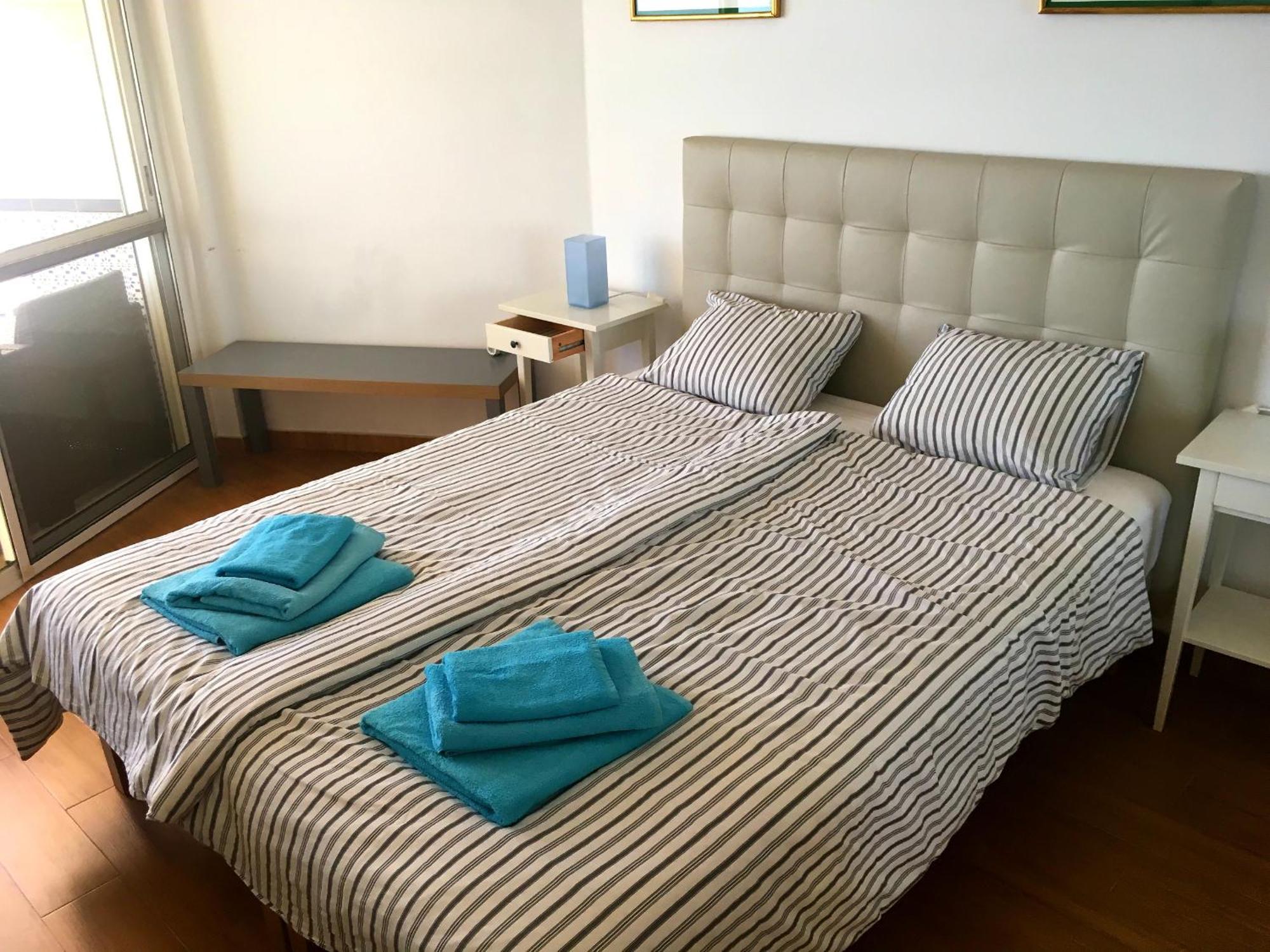 Apartment Deluxe Penthouse With Sea Views Near Puerto Marina